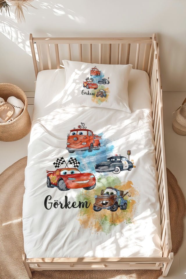 İsme Özel Montessori Yatak Nevresim Takımı (100x200 cm) Arabalar