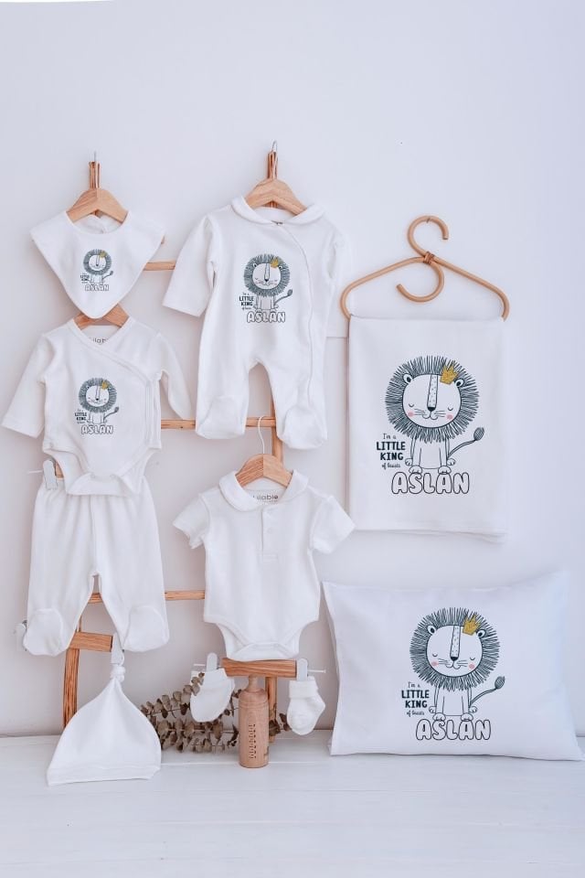 Lilabio Bebe Yaka İsme Özel Delux 12li Hastane Çıkışı Çizgi Aslan