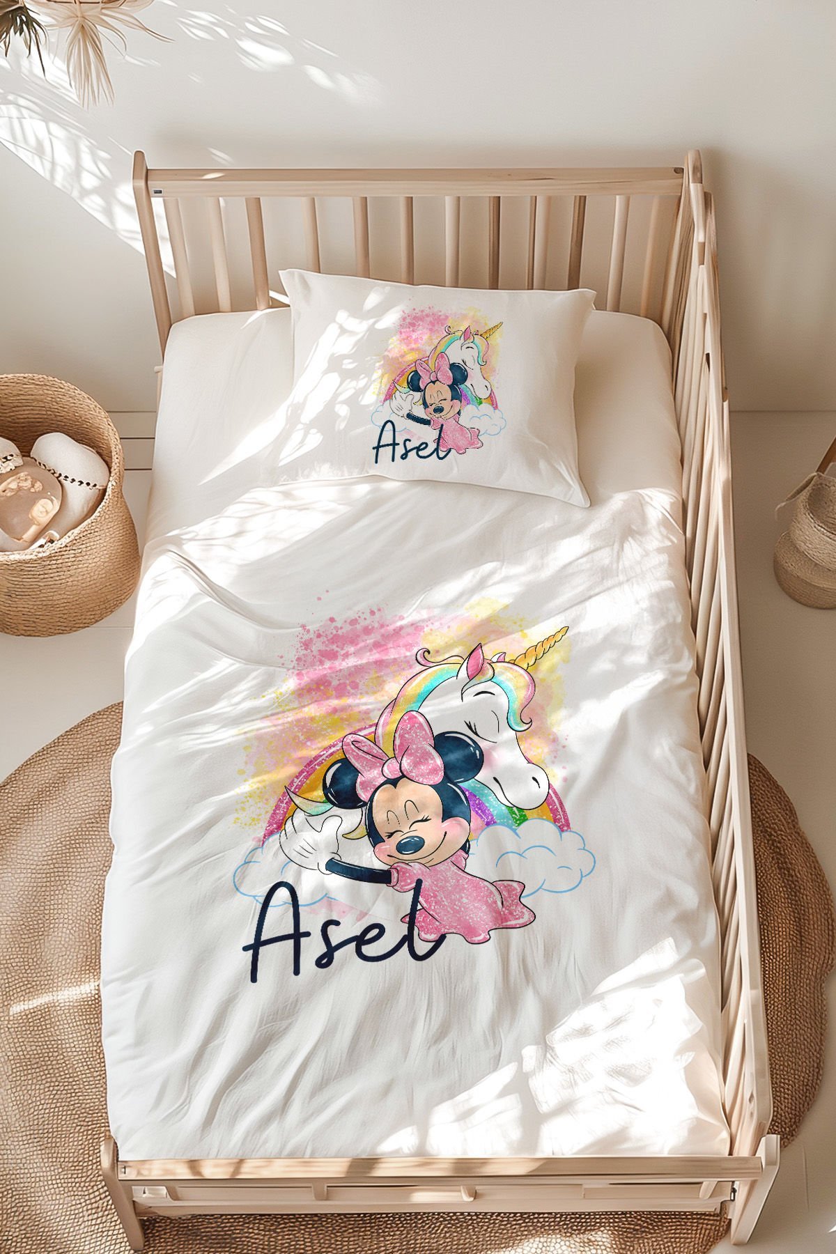 İsme Özel Montessori Yatak Nevresim Takımı (100x200 cm) Minnie ve Unicorn