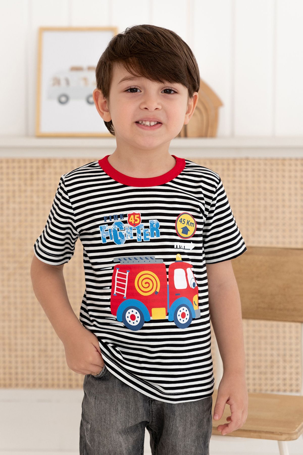 %100 Pamuk Erkek Çocuk Regular Kısa Kollu Desenli T-shirt 4 YAŞ - Siyah