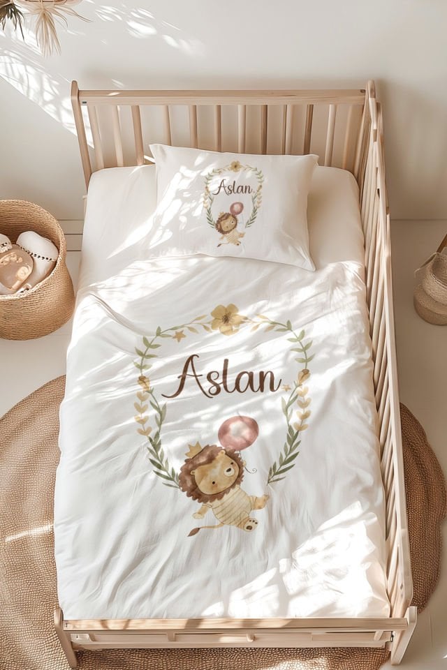 İsme Özel Montessori Yatak Nevresim Takımı (100x200 cm) Aslan