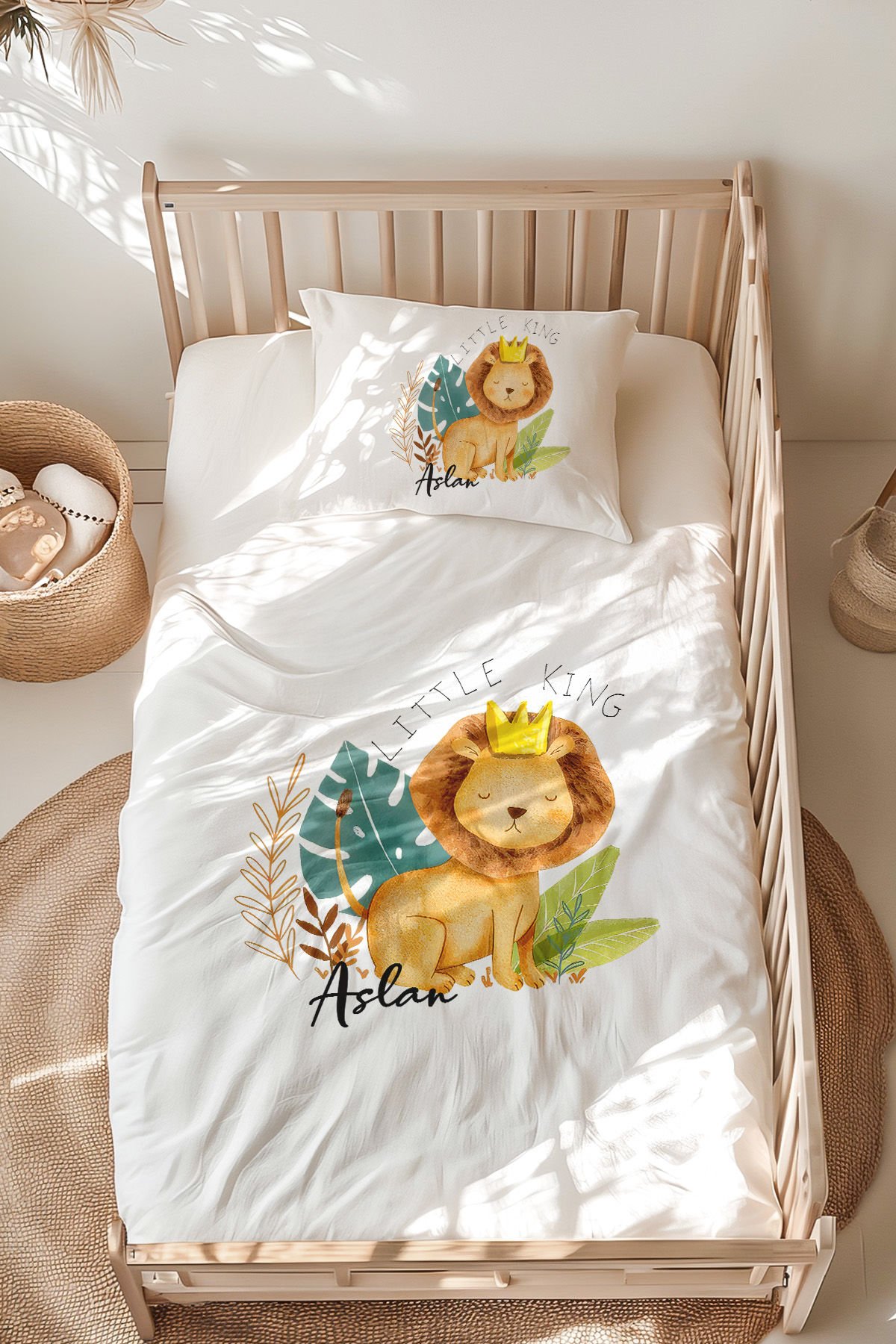 İsme Özel Montessori Yatak Nevresim Takımı (100x200 cm) Aslan Kral