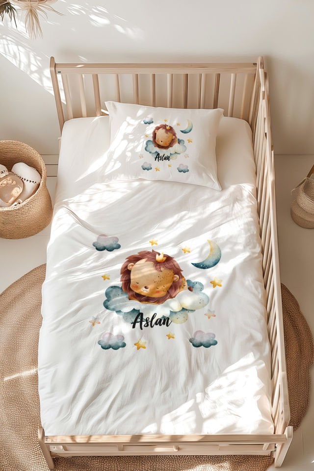 İsme Özel Montessori Yatak Nevresim Takımı (100x200 cm) Aslan