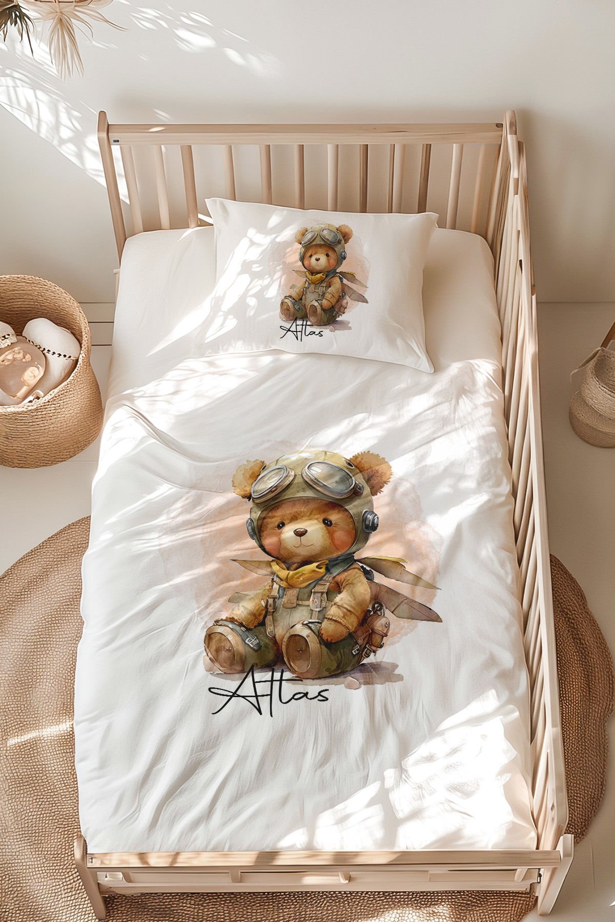 İsme Özel Montessori Yatak Nevresim Takımı (100x200 cm) Pilot Ayıcık