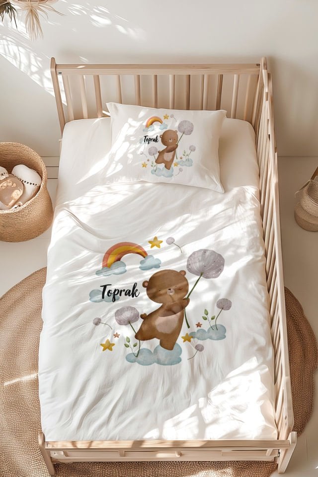 İsme Özel Montessori Yatak Nevresim Takımı (100x200 cm) Çiçekli Ayıcık