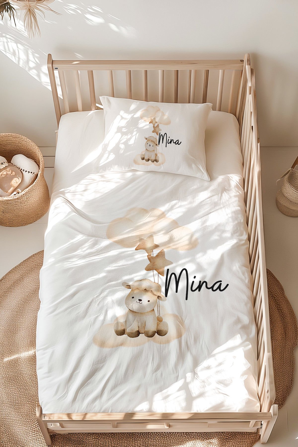 İsme Özel Montessori Yatak Nevresim Takımı (100x200 cm) Kuzu ve Bulut