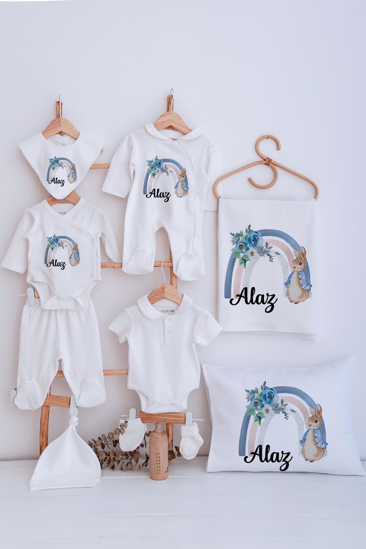 Lilabio Bebe Yaka İsme Özel Delux 12li Hastane Çıkışı Mavi Ceketli Tavşan