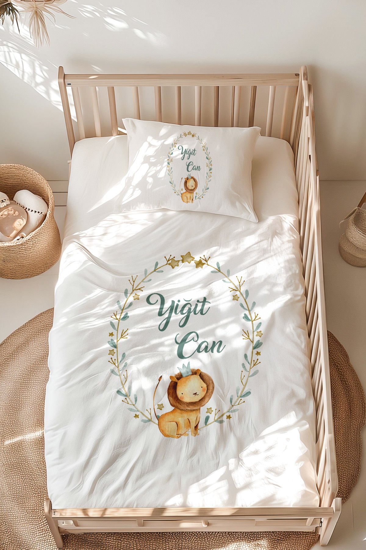 İsme Özel Montessori Yatak Nevresim Takımı (100x200 cm) Aslan Kral
