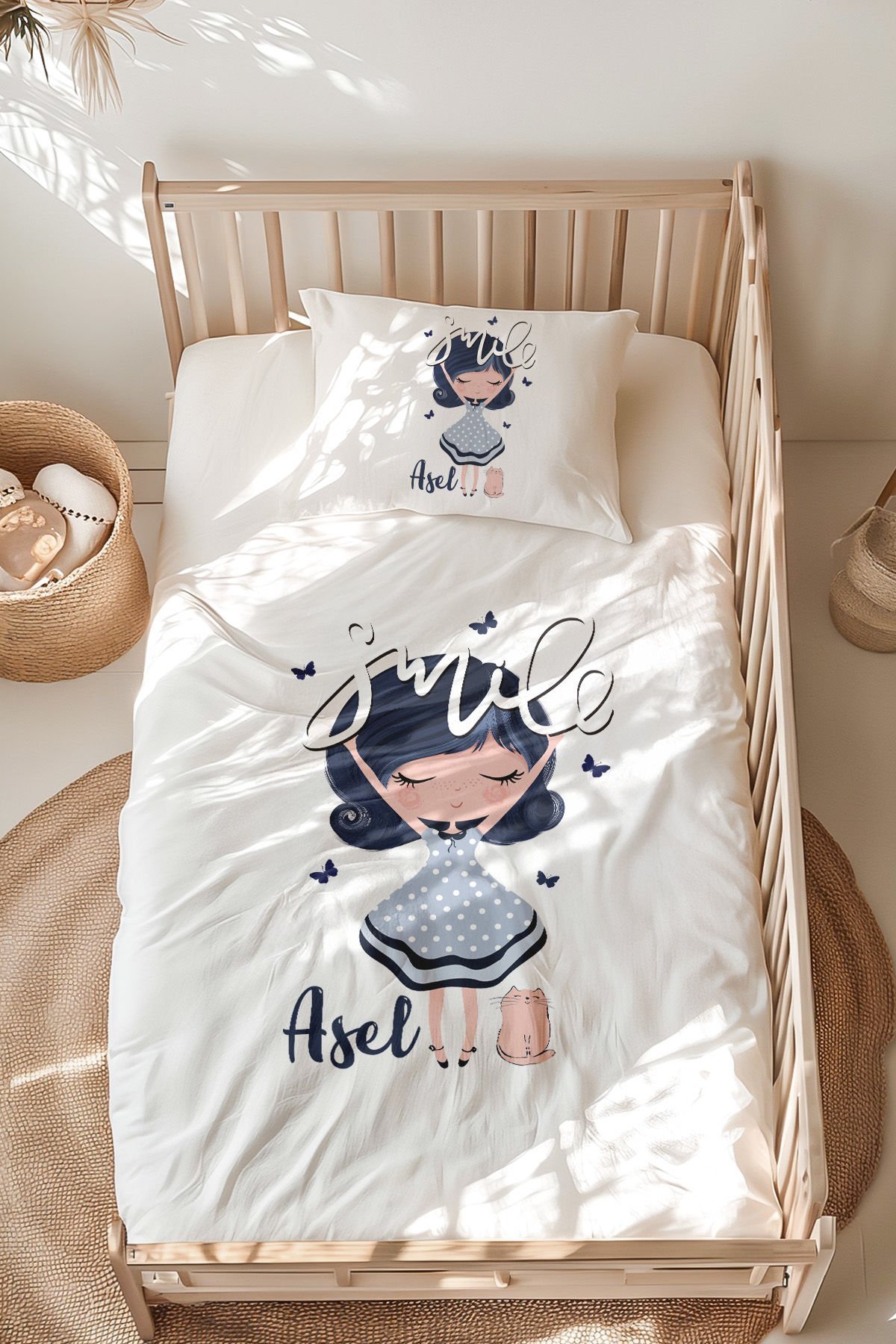 İsme Özel Montessori Yatak Nevresim Takımı (100x200 cm) Sevimli Kız