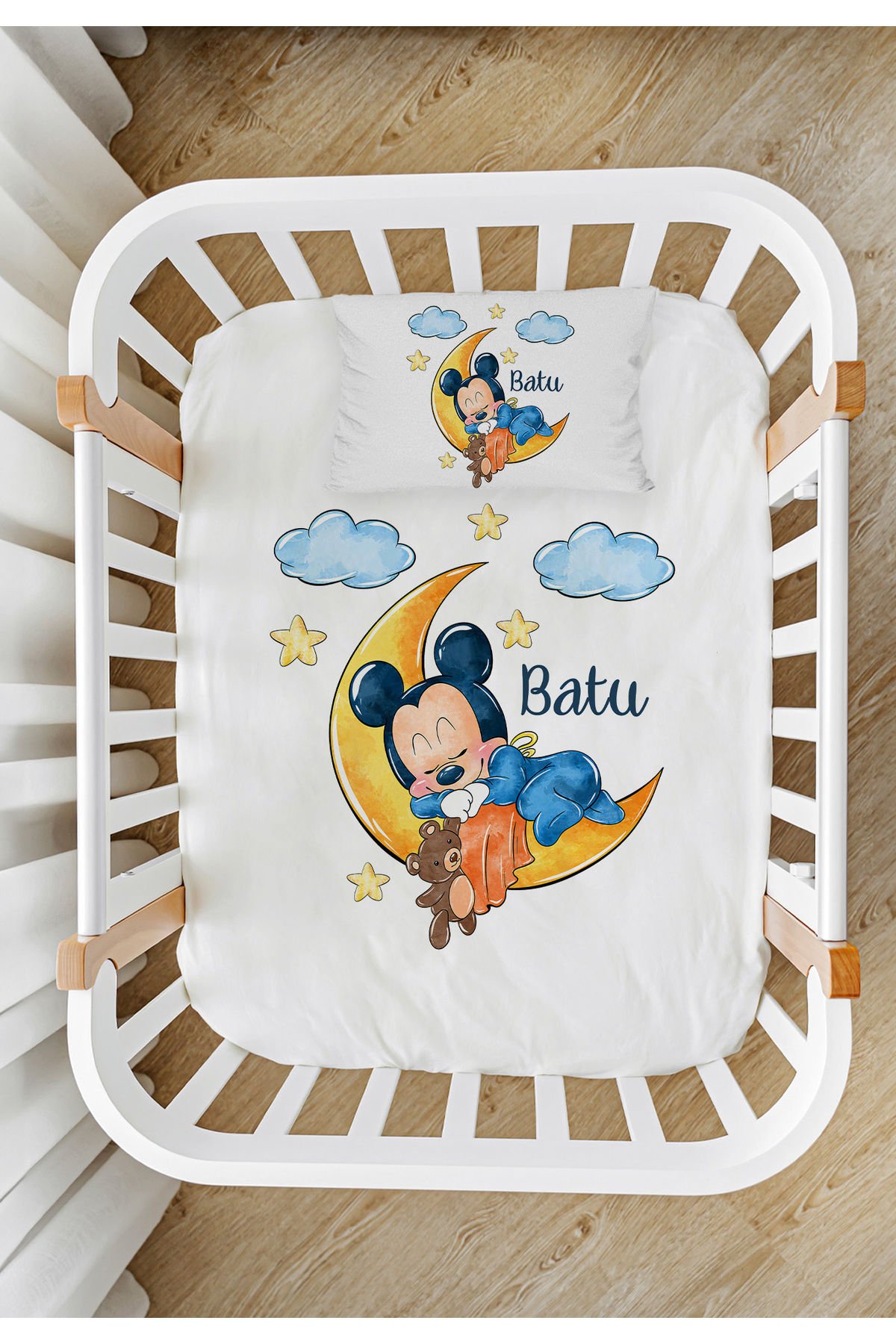 %100 Pamuk İsme Özel Park Yatak Çarşaf Seti (120x180) Mickey Isme Özel %100 Pamuk Park Yatak Çarşaf Seti (120X180)