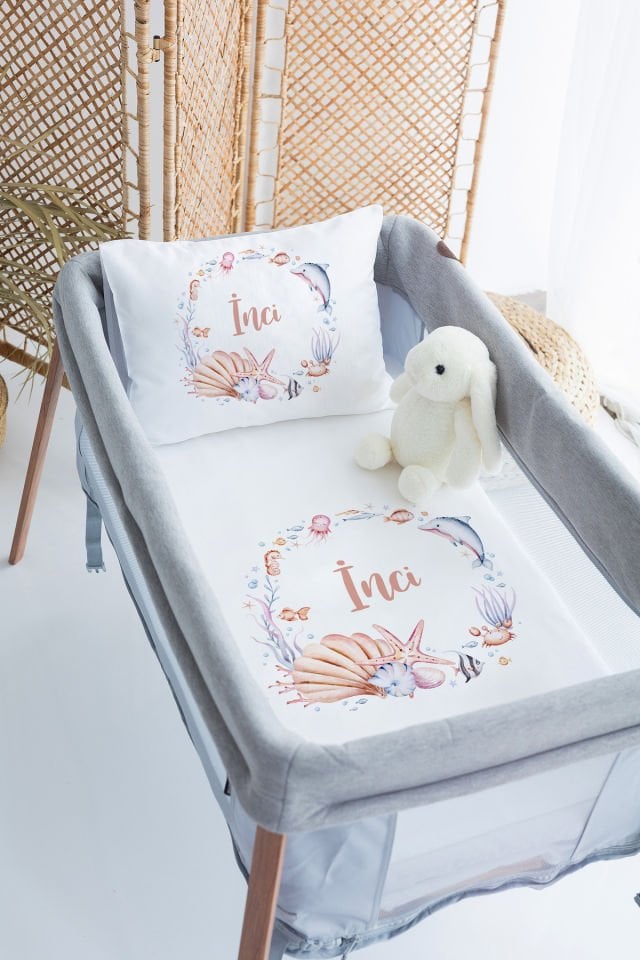 %100 Delux Pamuk İsme Özel 70x120 Park Yatak Nevresim Takımı Deniz Kabuğu