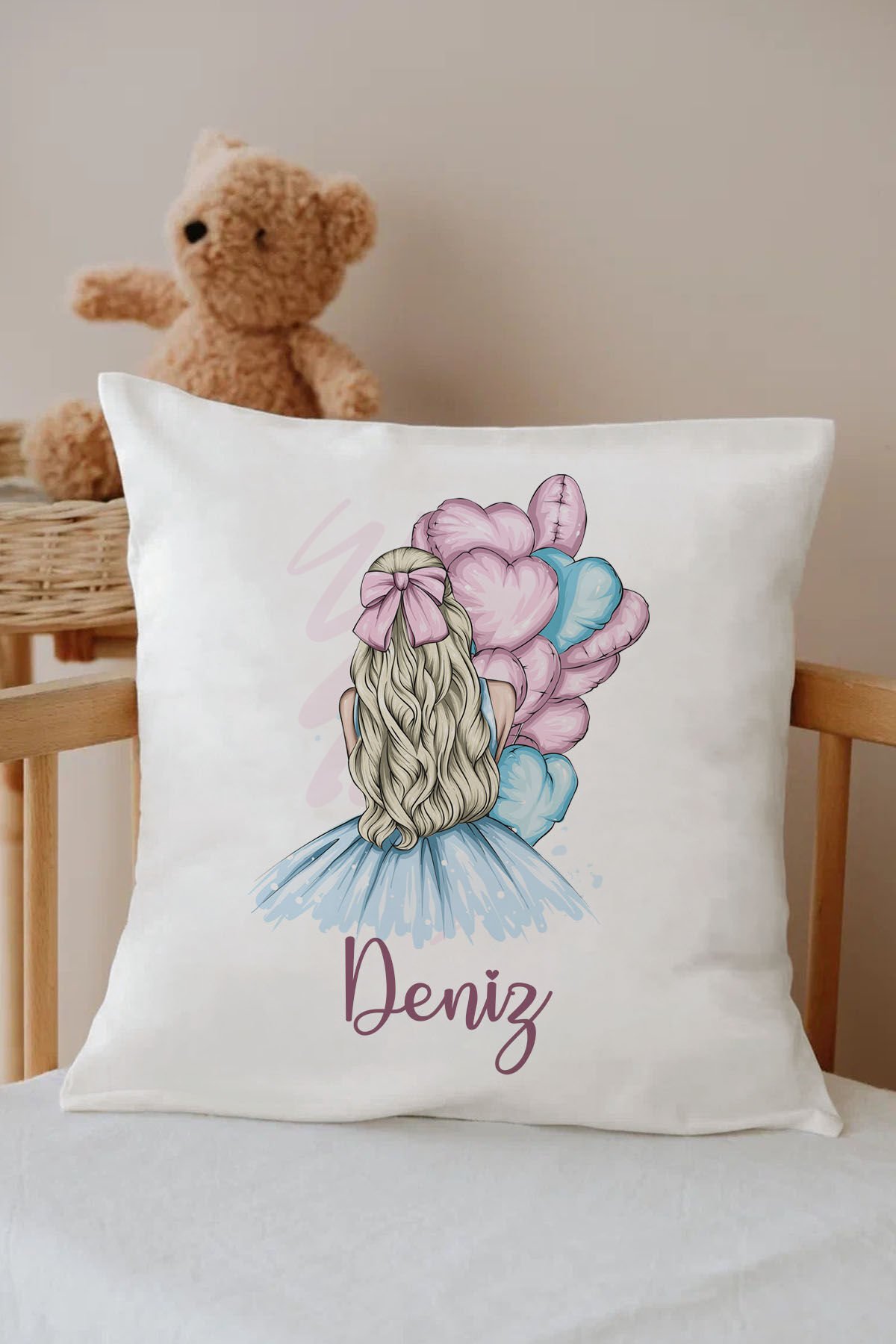 İsme Özel %100 Pamuk Çocuk Odası Kırlent Kılıfı-Balon tutan balerin
