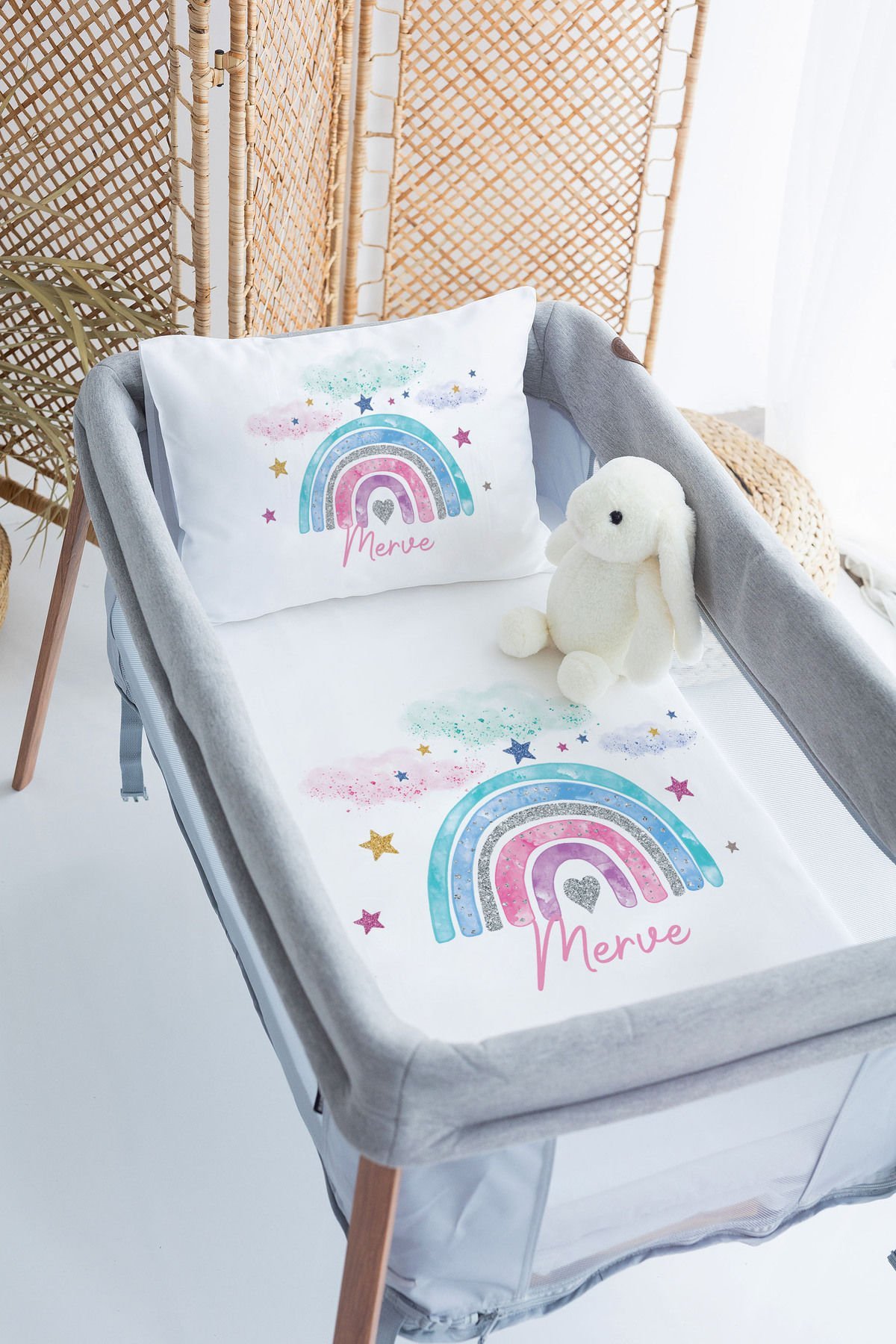 İsme Özel 70x120 Park Yatak Nevresim Takımı Gökkuşağı