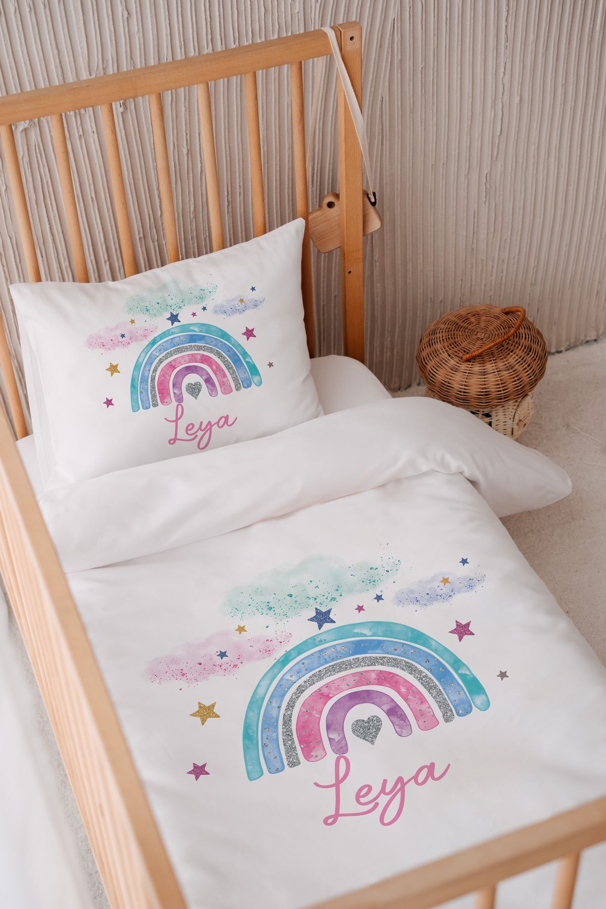 İsme Özel 100x150 Bebek Yatak Nevresim Seti Kalpli Gökkuşağı