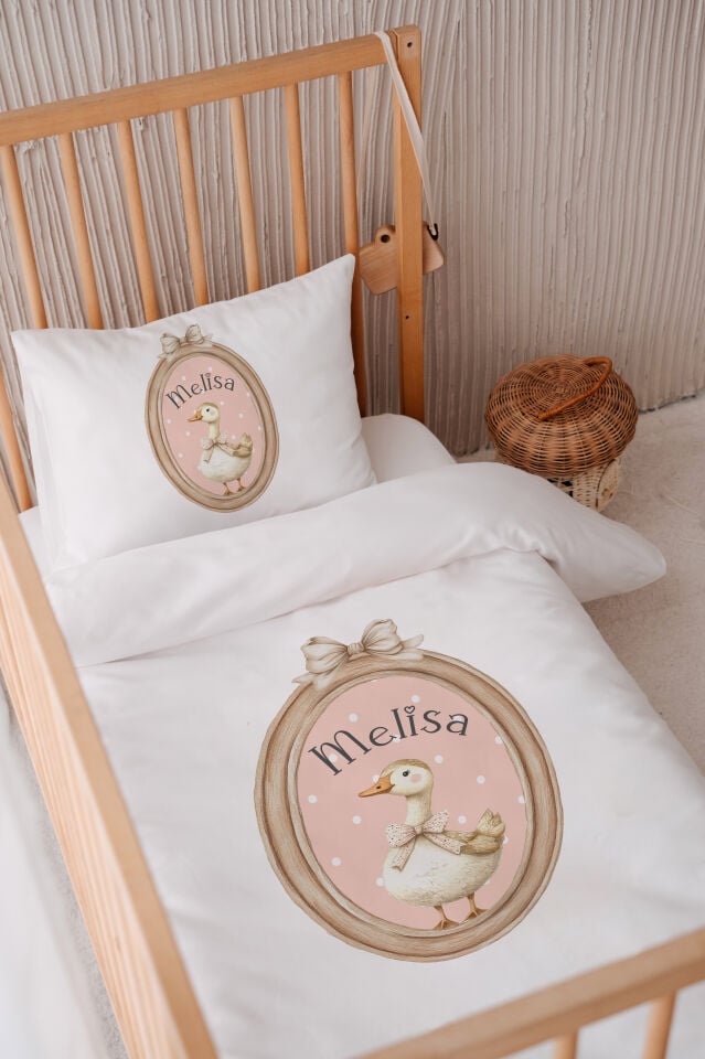 İsme Özel 100x150 Bebek Yatak Nevresim Seti Ördek