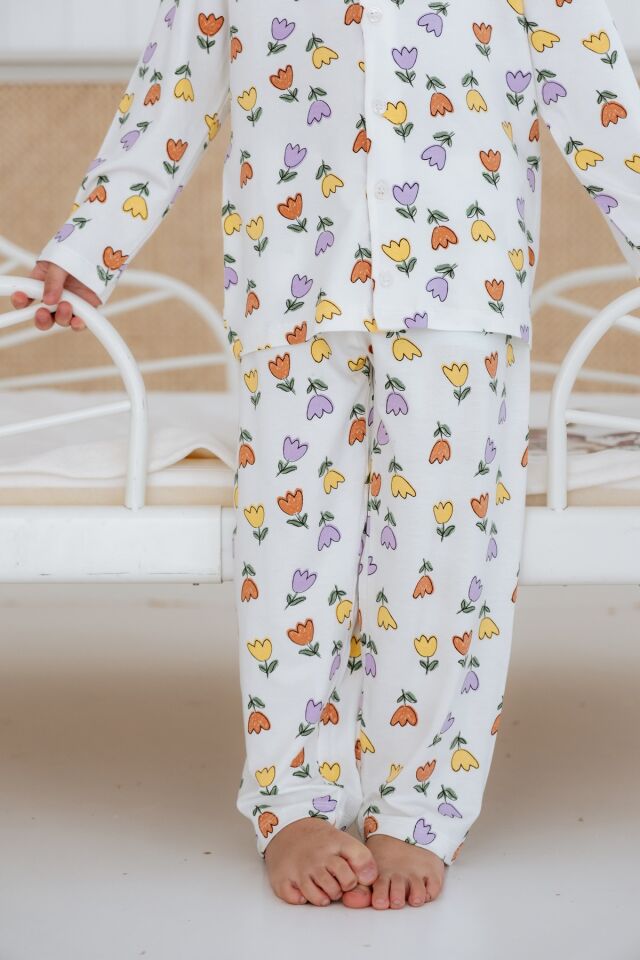 Bambu Kumaş Önden Düğmeli Kız Çocuk Pijama Takımı 6 YAŞ  - Lale