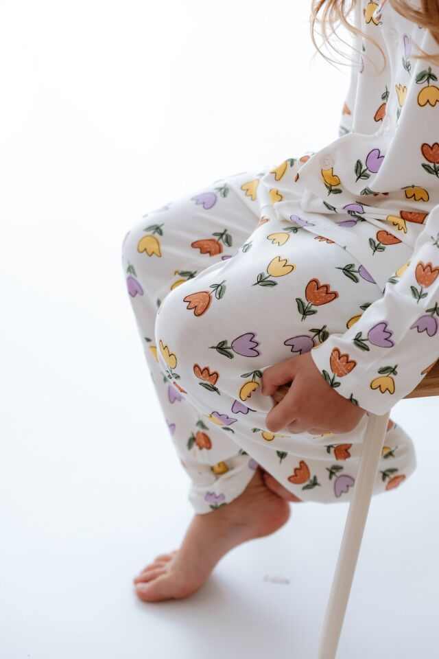 Bambu Kumaş Önden Düğmeli Kız Çocuk Pijama Takımı 5 YAŞ - Lale