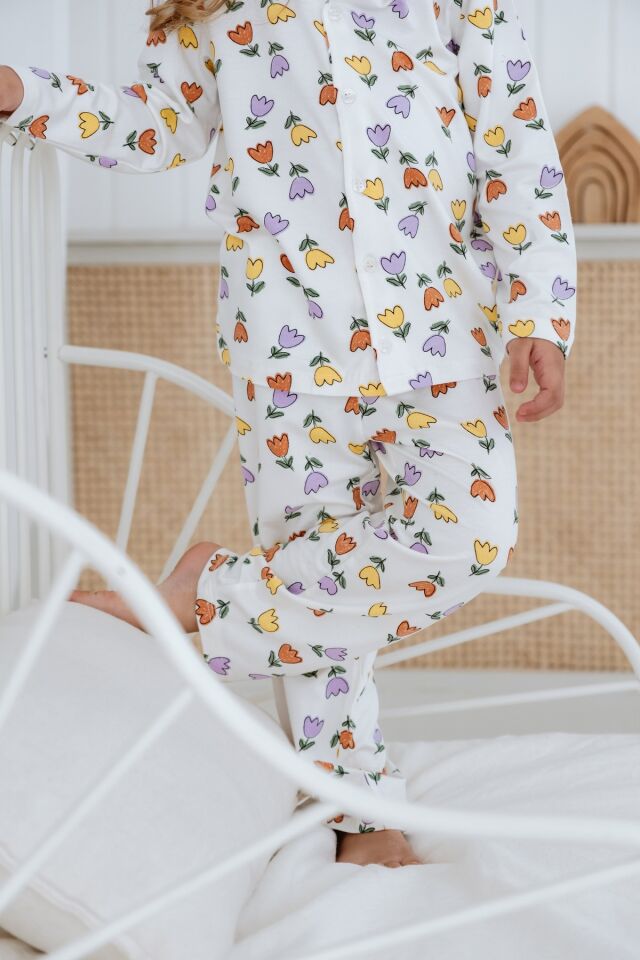 Bambu Kumaş Önden Düğmeli Kız Çocuk Pijama Takımı 5 YAŞ - Lale