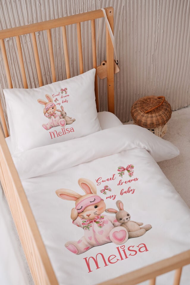 İsme Özel 100x150 Bebek Yatak Nevresim Seti Uykucu Tavşan