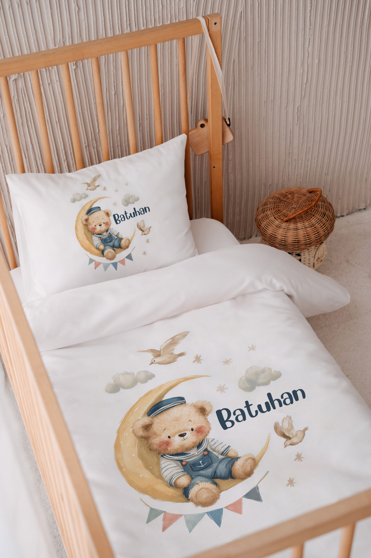 İsme Özel 100x150 Bebek Yatak Nevresim Seti Kaptan Ayıcık