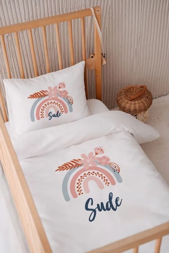 %100 Pamuk Saten İsme Özel 100x150 Bebek Yatak Nevresim Seti Gökkuşağı