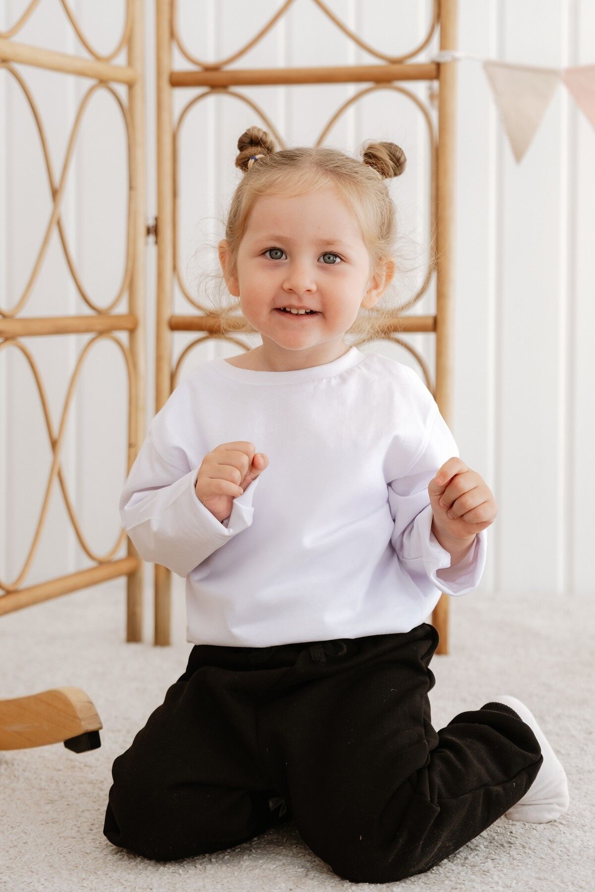 Uzun Kollu ve Pamuklu Beyaz Tişört Kız Çocuk